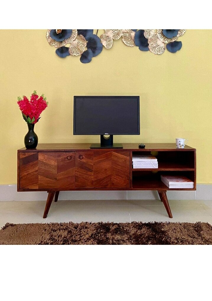 Wooden shelf unit
